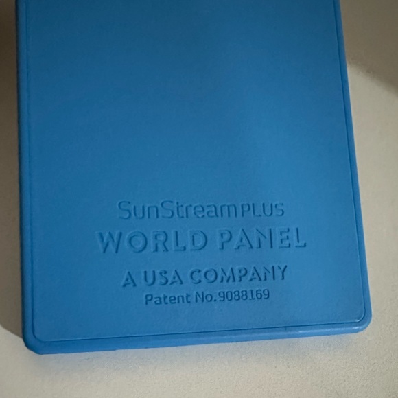 NEW Solar Panel Charging Station, Blue - Picture 4 of 5